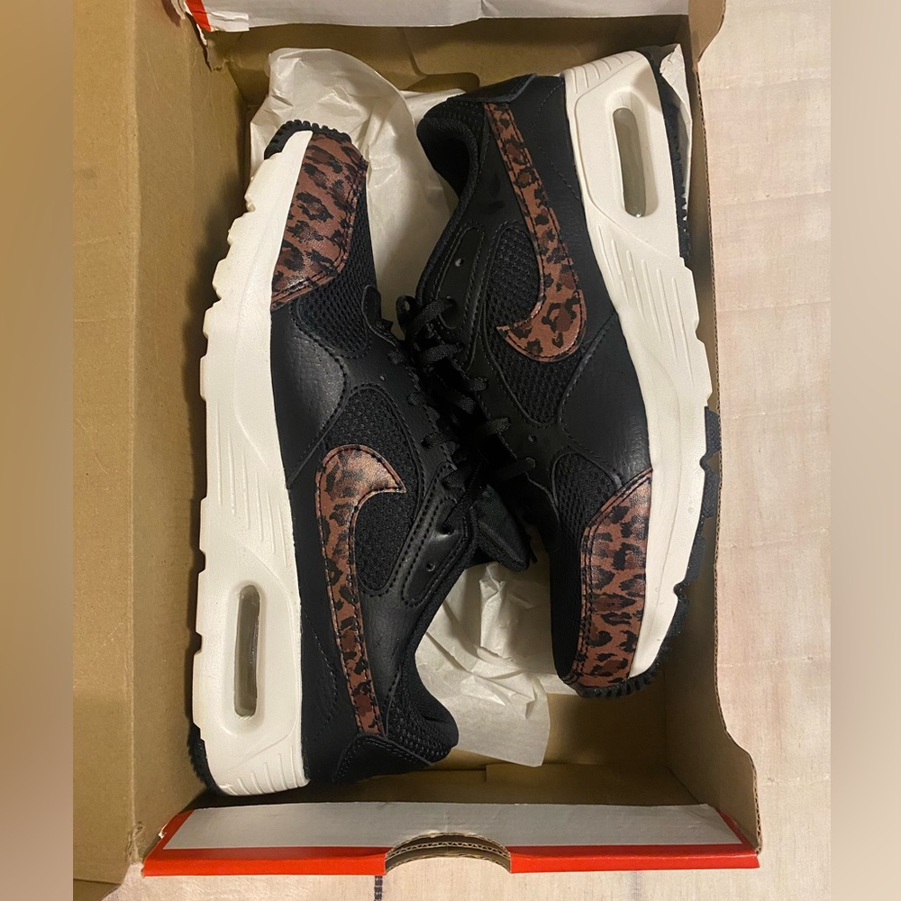 Women’s Nike Air Max, black with leopard
